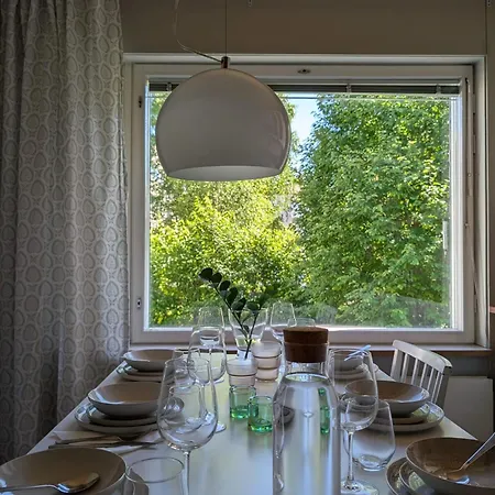 Arctic - Peaceful Near Center アパート